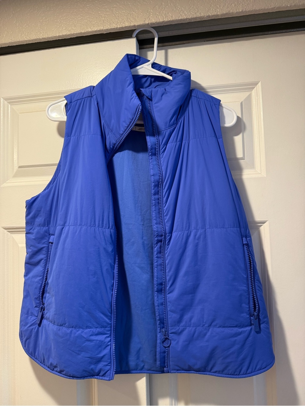 Vuori Women's Blue Quilted Puffer Vest